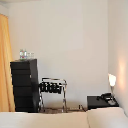 Alexander 3*